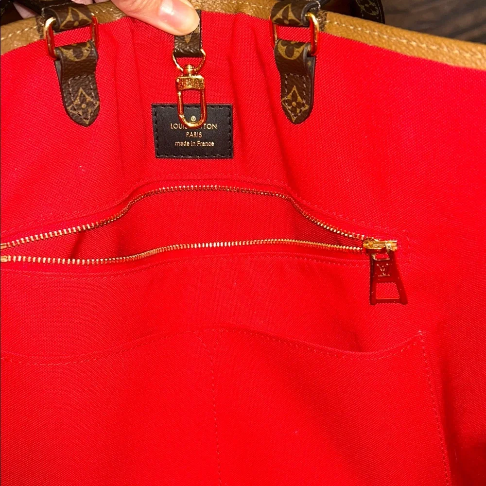 Louis Vuitton Onthego GM shoulder bag - Picture 12 of 17